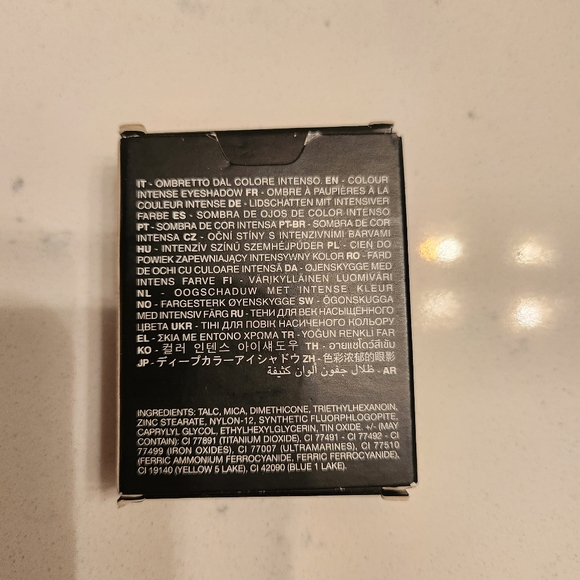 Kiko eyeshadow in shade 12 - Picture 3 of 3